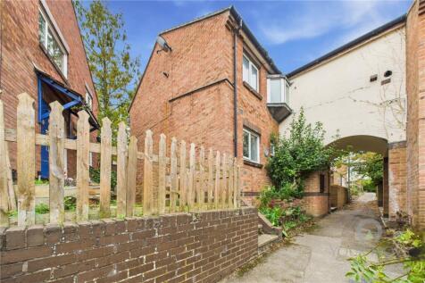 Crane Walk, Thorplands Brook, Northampton, NN3