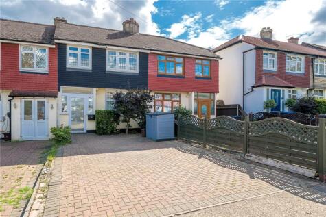 Knollmead, Surbiton, KT5