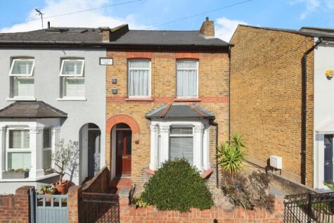 Temple Road, Hounslow, TW3
