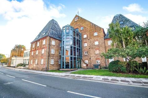 Clifton Road, Gravesend, Kent, DA11