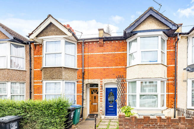3 bedroom terraced house  for sale Watford