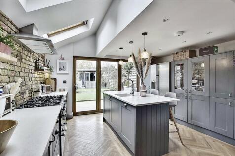 Heath Road, Maidstone, Kent, ME16