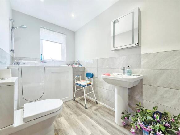 Bathroom/Wc
