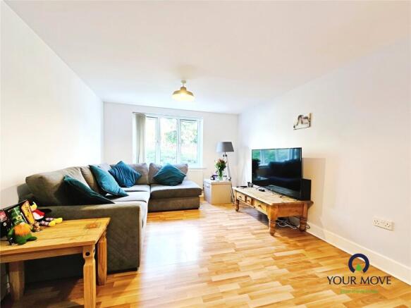 Lounge/Dining Area