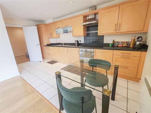 Kitchen/Dining Area