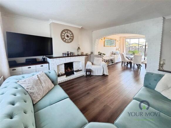 Living Room/Dining