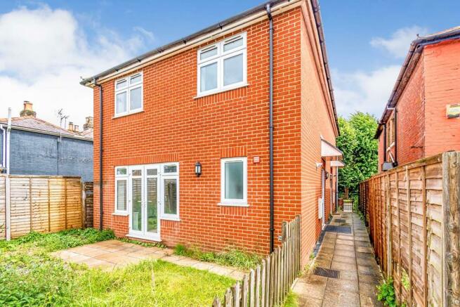 2 bedroom semi-detached house for sale in Junction Road, Totton ...