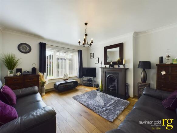 CAM02900G0-PR0175-STILL006.jpg
