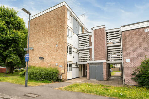 Pinner - 3 bedroom apartment for sale