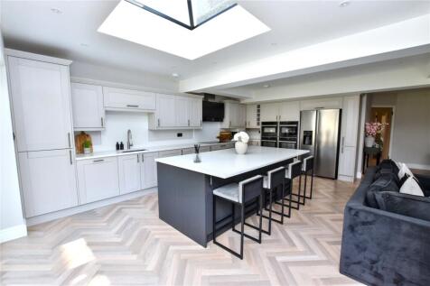 Hollingbourne Avenue, Bexleyheath, DA7