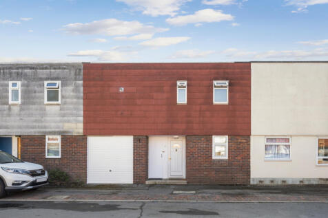 Petworth Gardens, Raynes Park, SW20