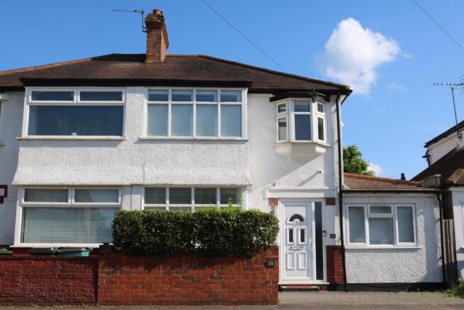 19 Cleeve Road (2).JPG
