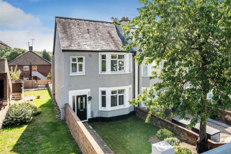Kingston Road, Leatherhead, KT22