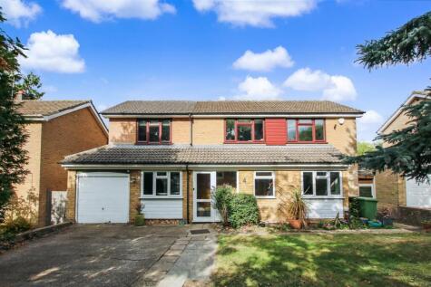 Sherborne Walk, Leatherhead, KT22