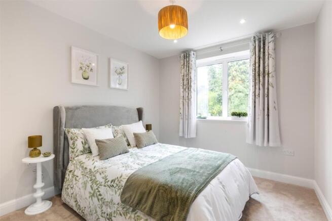 5 McLaren Court, 1 Cobham Road, KT22  9AU-9.jpg