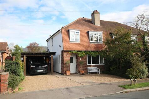 Barnett Close, Leatherhead, KT22