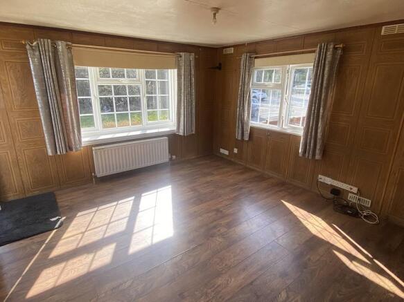 sitting room2.jog.jpg