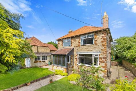 South Street, Isham NN14