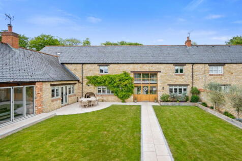 Grange Farm Barns Geddington NN14