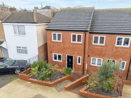 Cromwell Road, Kettering NN16