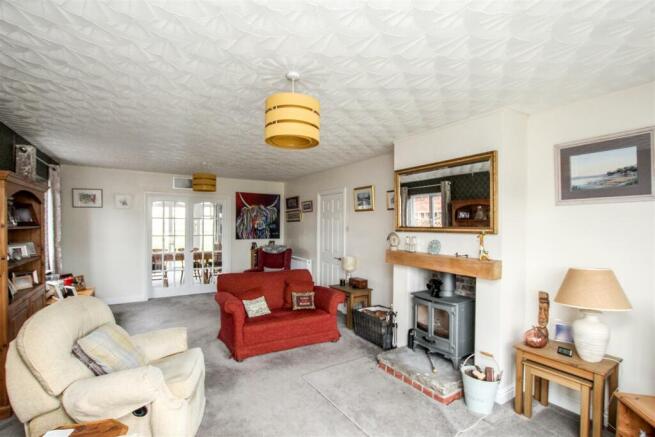 Living Room - b.JPG