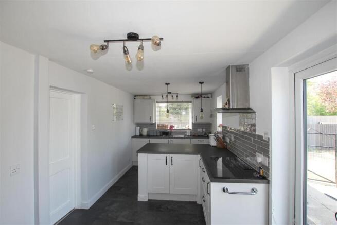 Kitchen & Breakfast Room - e.JPG