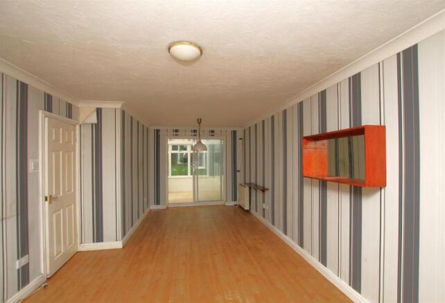 L Shaped Lounge & Diner.JPG