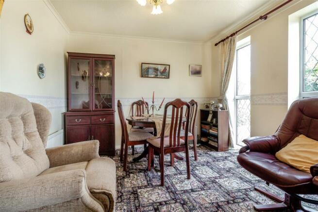 8553614-interior03.jpg