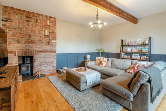 8589467-interior09.jpg