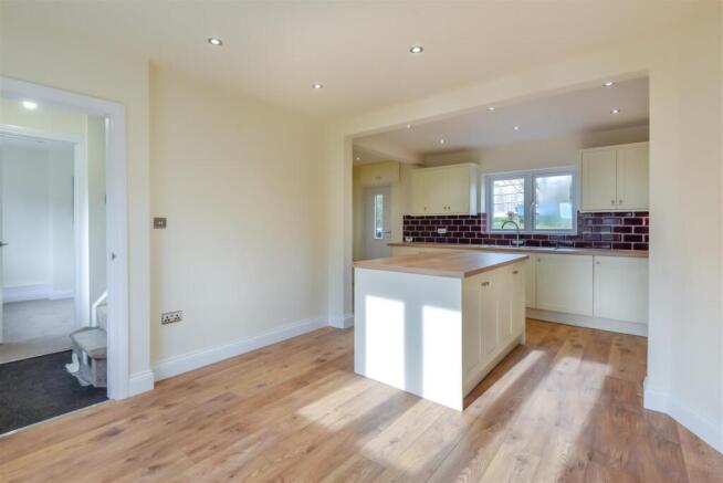 8640855-interior15.jpg