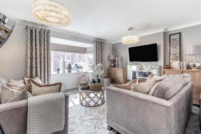 8643328-interior16.jpg