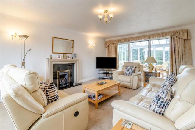 8642318-interior23.jpg