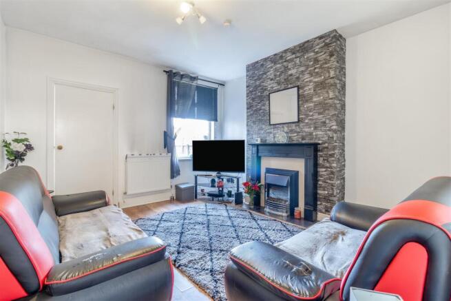8645699-interior06.jpg