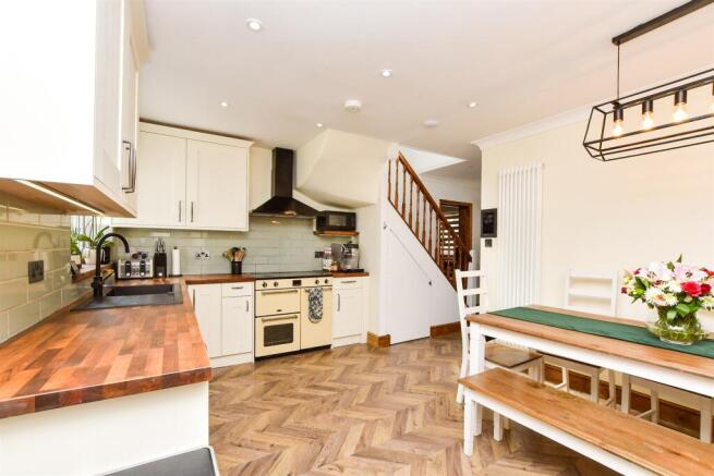 Kitchen/Breakfast Area
