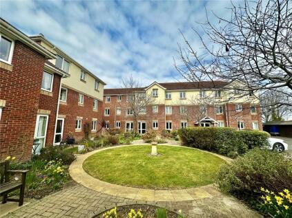 Tylers Close, Lymington, Hampshire, SO41