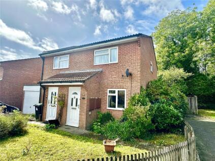 Blackthorn Close, Pennington, Lymington, Hampshire, SO41