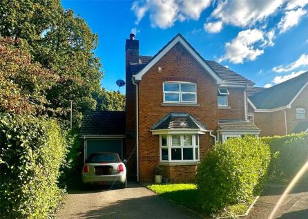 Vitre Gardens, Lymington, SO41