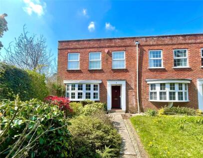 Paddock Gardens, Lymington, Hampshire, SO41