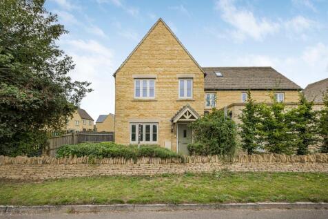 Cirencester Road, Tetbury, Gloucestershire, GL8