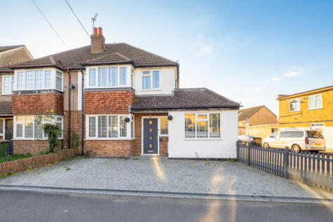 Gander Green Lane, Sutton, SM1