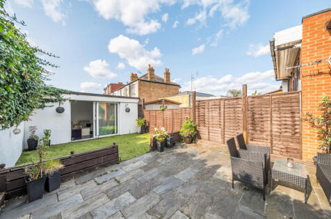 Bond Road, Mitcham, CR4