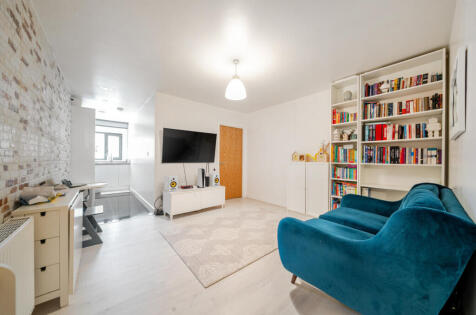 London Road, Mitcham, CR4