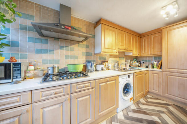 1400215-5-696e50c...