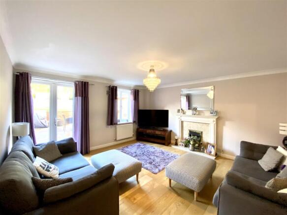 SITTING ROOM