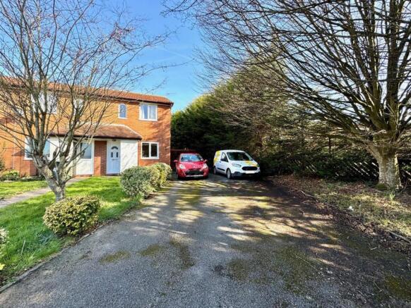 5 THORN TREE DRIVE