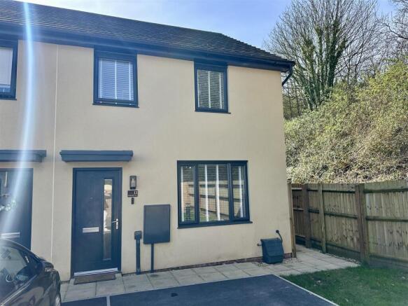11 WHITECLIFFE VIEW