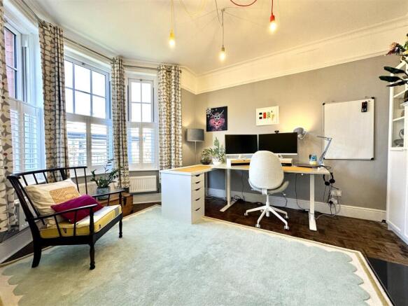 STUDY/RECEPTION ROOM