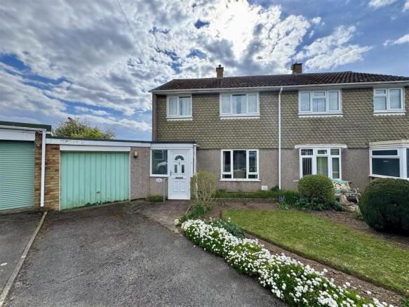 9 WILLOW CLOSE