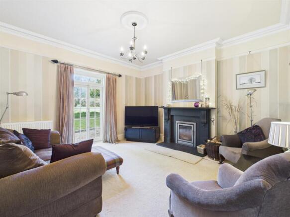 SITTING ROOM