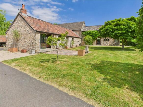 MANOR BARN